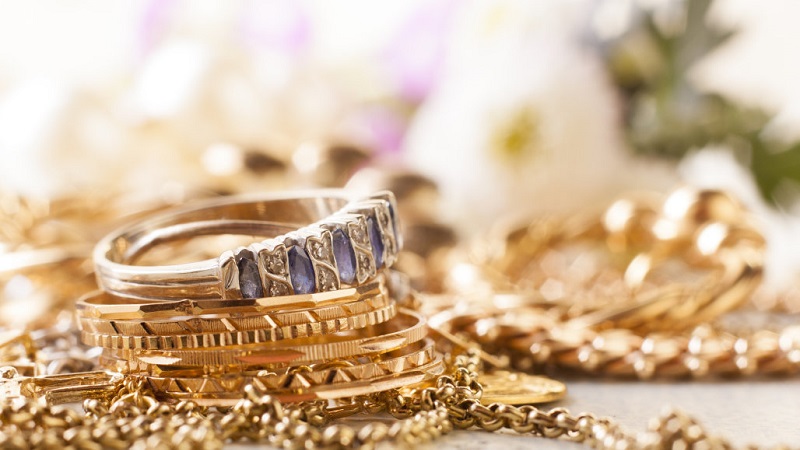 زیورآلات طلا و اکسسوریهای ارزشمند