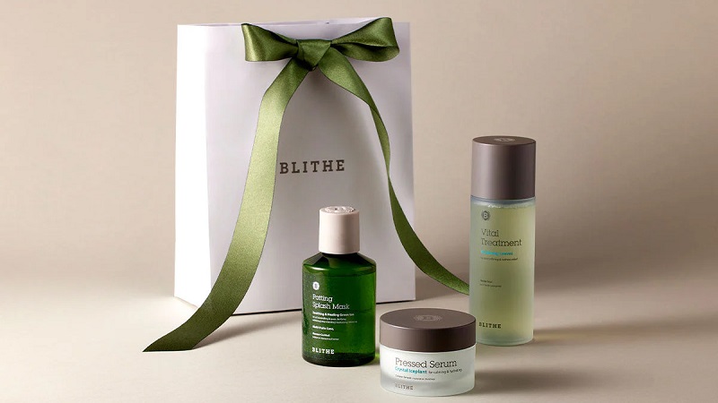 لوازم آرایشی بهداشتی؛ کرم، عطر یا کیت مراقبتی